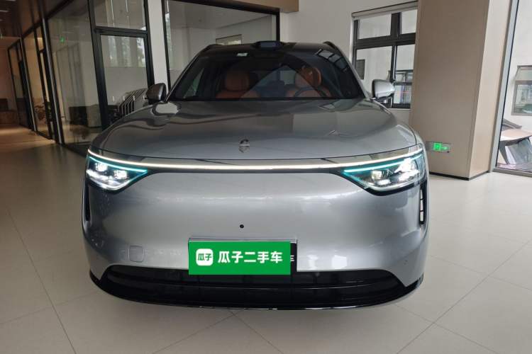 Used Hima AITO M8 2025 Extended-Range Ultra Version 53.4 kWh 5-Seater Edition Front