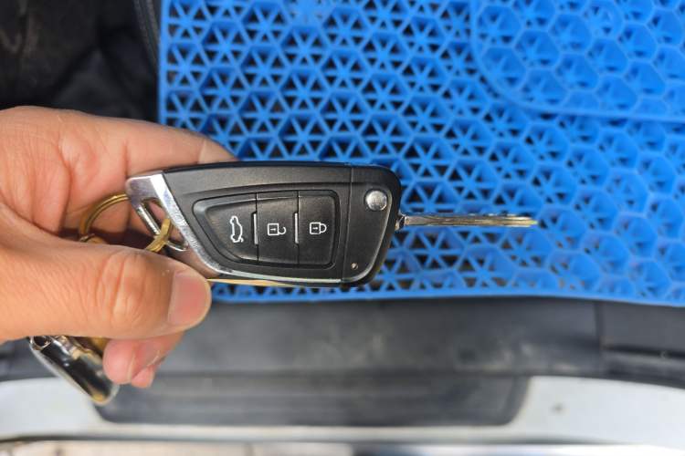 Used Kia Sportage R 2014 2.0L Automatic Two-Wheel Drive GL Vehicle Key