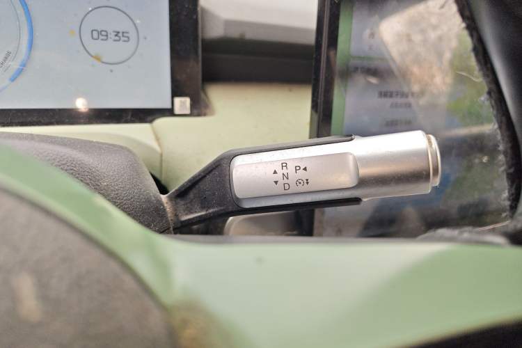 Used AION Y 2022 Plus 80 Smart Edition Gear Lever