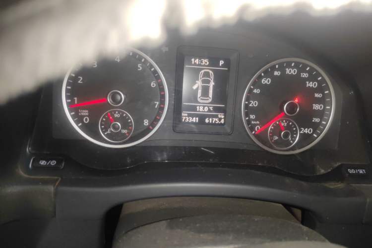 Used Volkswagen Tiguan 2013 1.8TSI Automatic Two-Wheel Drive Trend Edition Odometer Close Up