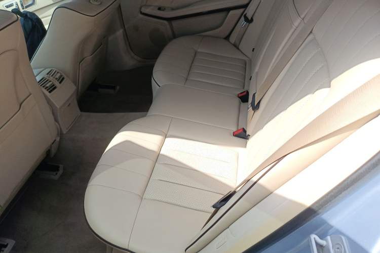 Used Mercedes-Benz E-Class 2015 E 260 L Left Rear Seat