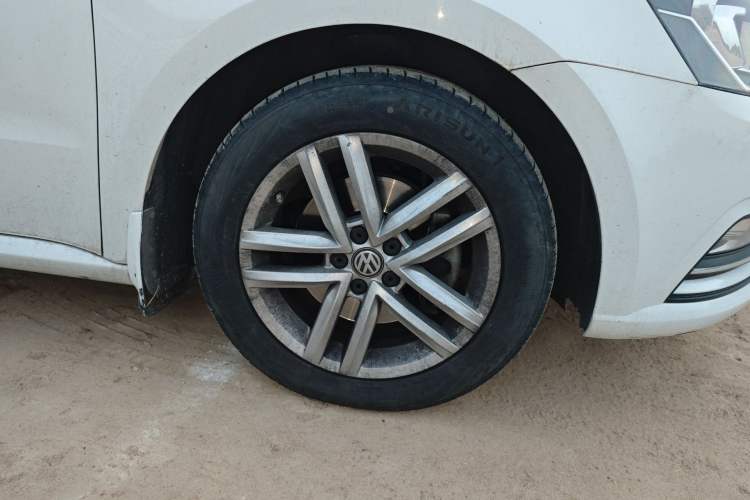 Used Volkswagen Gran Lavida 2017 230TSI DSG Comfort Edition
