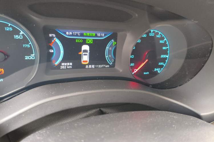 Used BYD Song New Energy 2017 Song EV300 Prestige Model Odometer Close Up