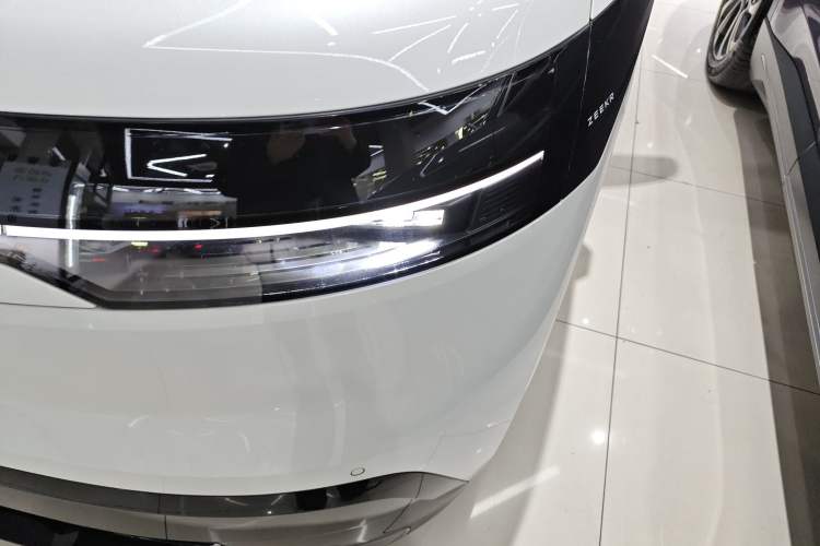 Used Zeekr MIX 2025 Intelligent Driving Version
