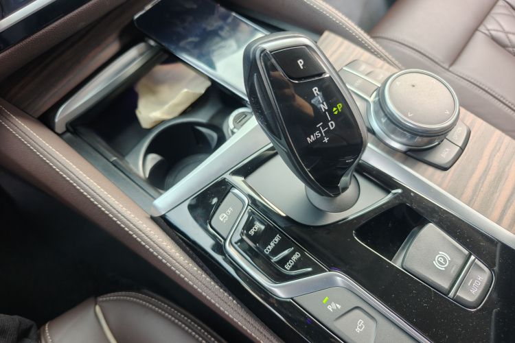 Used BMW 5 Series 2018 Facelifted 530Li Luxury Edition Premium Package
