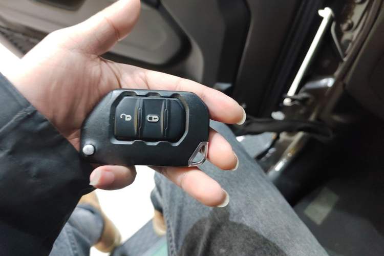 Used Jeep Wrangler 2019 2.0T Sahara Two-Door Version China VI Emission Standard
