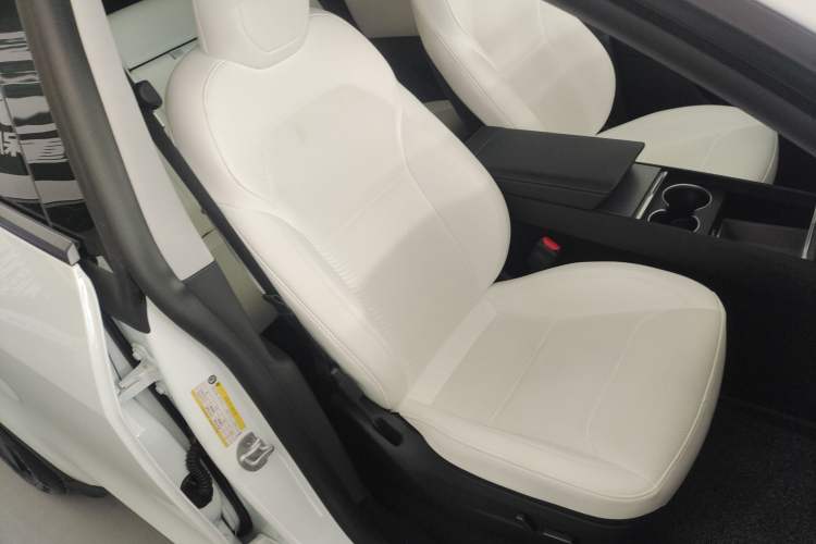 Used Tesla Model Y 2025 Long-Range All-Wheel Drive First Edition