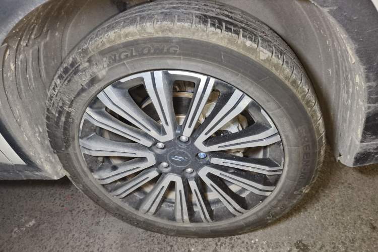 Used CHANGAN OSHAN X5 2021 1.5T DCT Prestige Edition Exterior 1