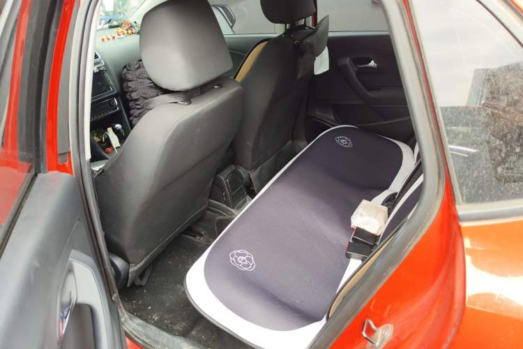 Used Volkswagen Polo 2014 1.6L Automatic Comfort Edition
