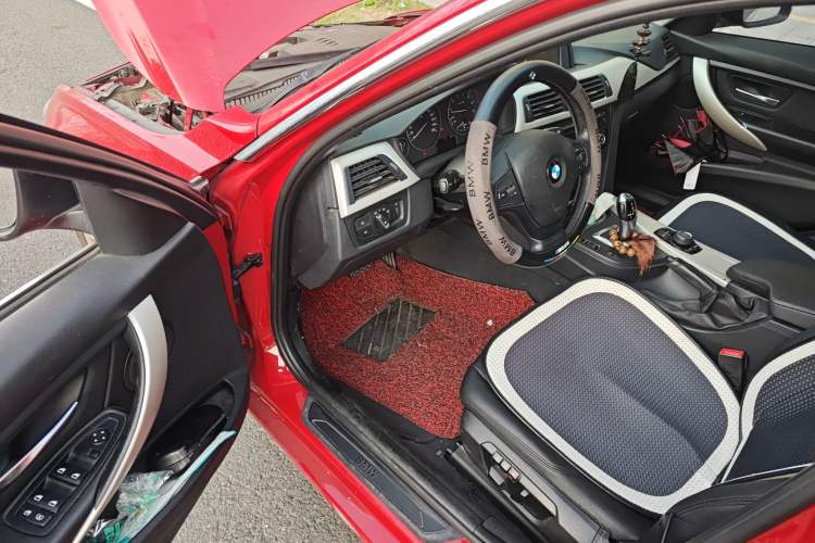 Used BMW 3 Series 2014 320Li Fashion Model
