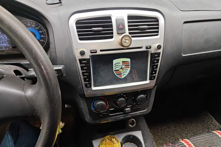 Used Dongfeng Fengon 330 2014 1.5L Manual Standard Edition DK15-02 Audio And AC Panel