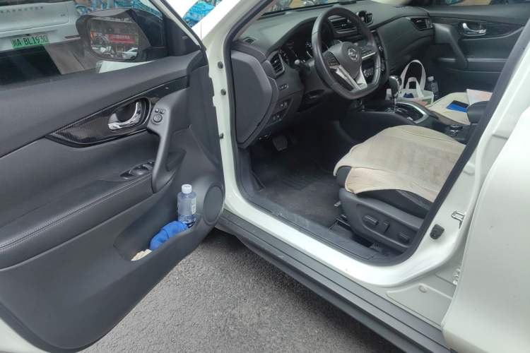 Used Nissan X-Trail 2017 2.5L CVT Luxury Edition 4WD