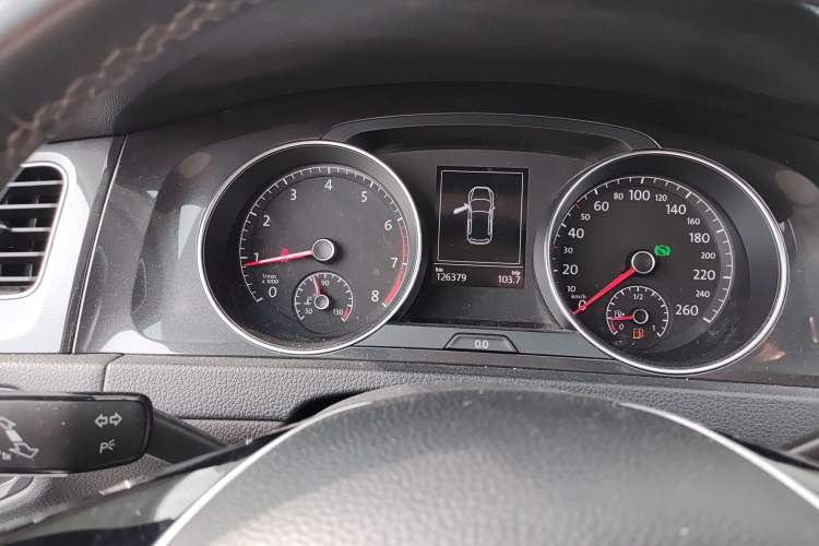 Used Volkswagen Golf 2018 230TSI Automatic Luxury Version Instrument Cluster