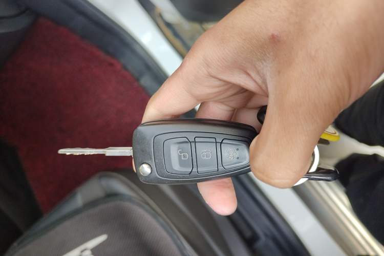 Used Ford Kuga 2013 1.6L GTDi Two-Wheel-Drive Trend Model