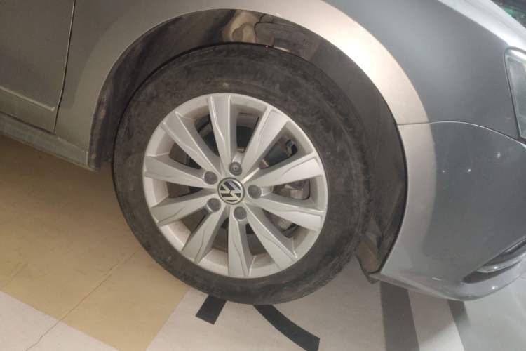 Used Volkswagen Sagitar 2015 1.6L Manual Comfort Model
