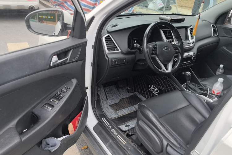 Used Hyundai Tucson 2015 1.6T Dual-Clutch Two-Wheel-Drive Smart Model
