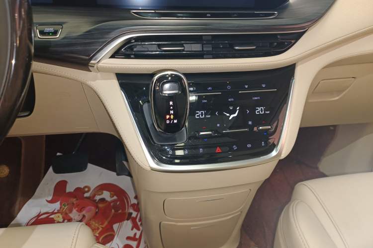 Used Buick GL8 2022 ES Land Cruiser 653T Luxury Model