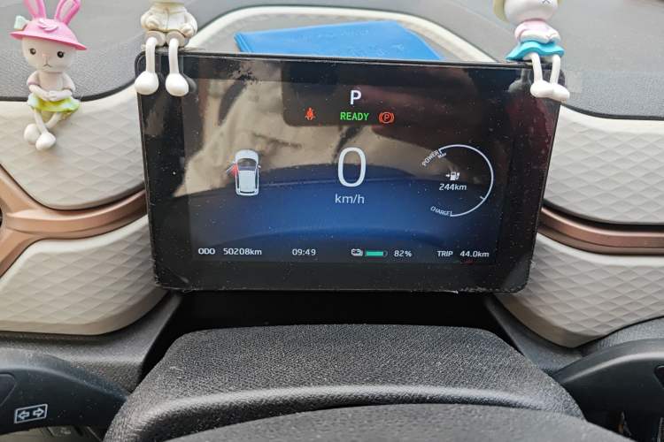 Used SOL E10X 2021 302 km Range Luxury Version 30.2 kWh
