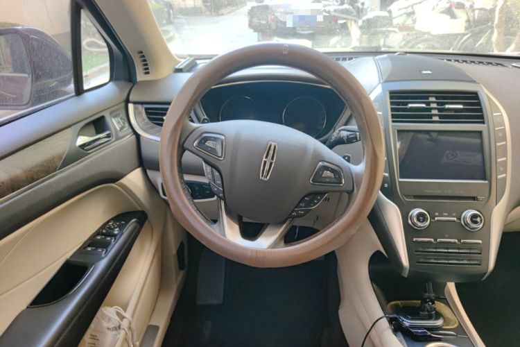 Used Lincoln MKC 2017 2.0T Two-Wheel-Drive Luxury Edition