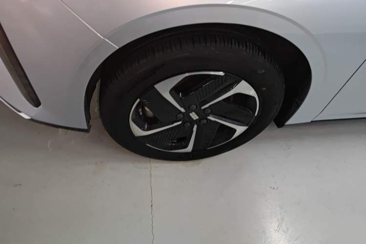 Used Geely Galaxy L6 2025 EM-i 140km Starship Edition
