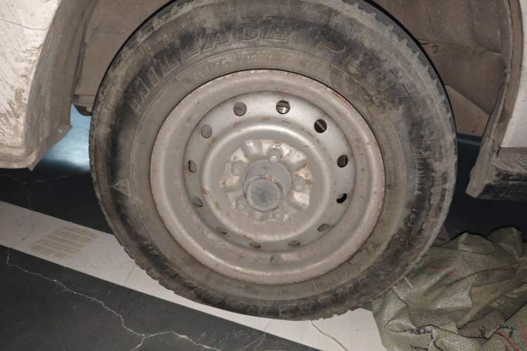 Used Jinbei Hiace 2014 2.0L 5th Generation Kuaiyunwang Business Version 4G19
