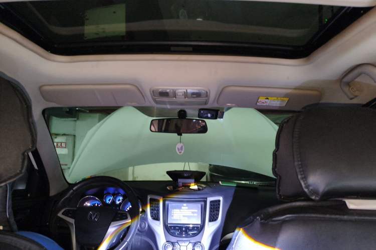 Used CHANGAN CS35 2016 1.6L Automatic Luxury Model China IV Standard Headliner