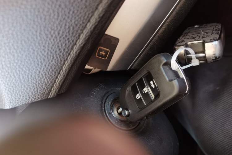 Used Honda CR-V 2016 2.0L two-wheel drive Urban Edition Vehicle Key