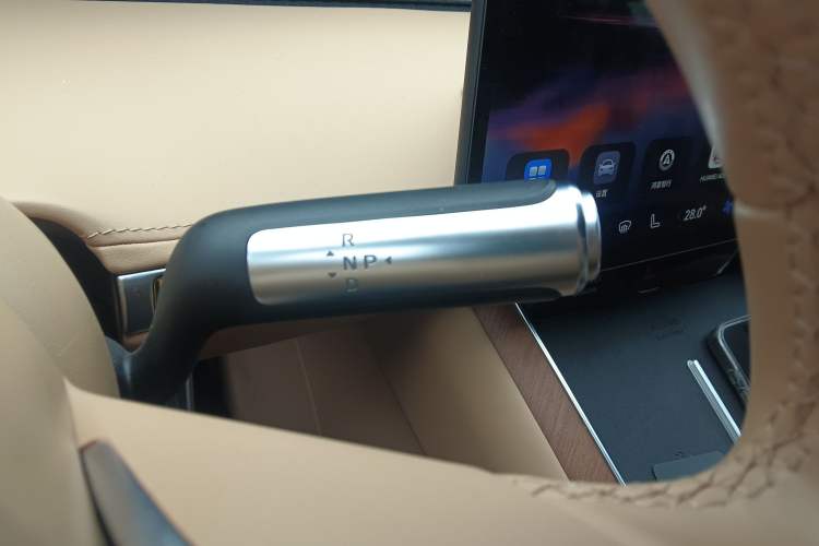 Used Hima Stelato S9 2024 All-Electric Ultra Four-Wheel-Drive Flagship Edition Gear Lever