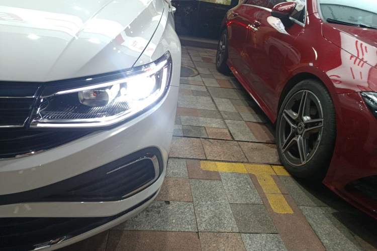 Used Volkswagen Bora 2025 200TSI DSG Enjoy PRO Edition Left Front Headlight