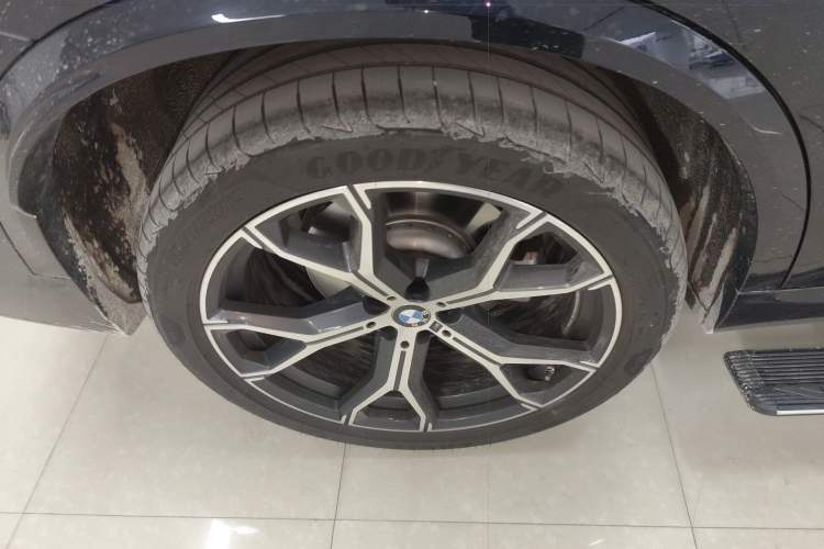 Used BMW X5 2022 Restyled xDrive 40Li M Sport Package Right Rear Wheel Hub