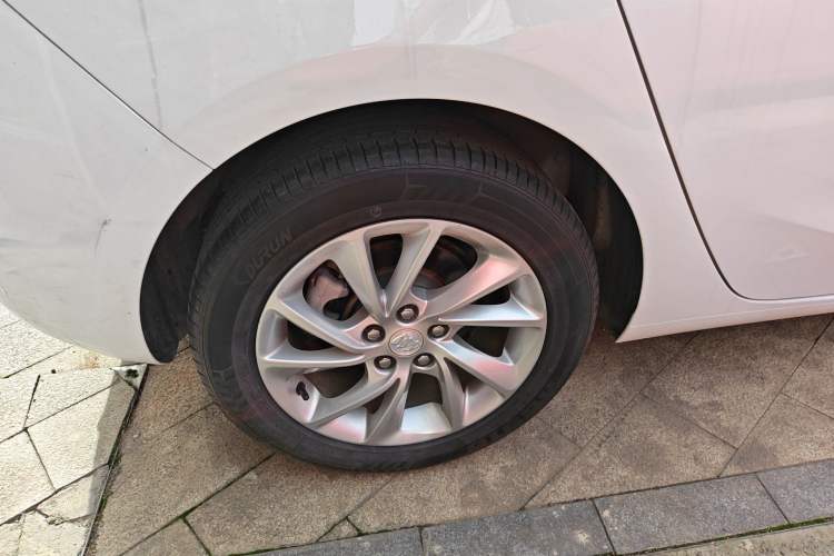 Used Buick Verano 2018 Hatchback 15S Automatic Ambition Model Right Rear Wheel Hub