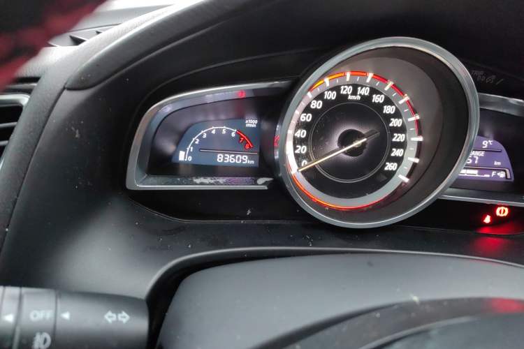 Used Mazda Mazda 3 Axela 2014 Hatchback 1.5L Manual Comfort Model