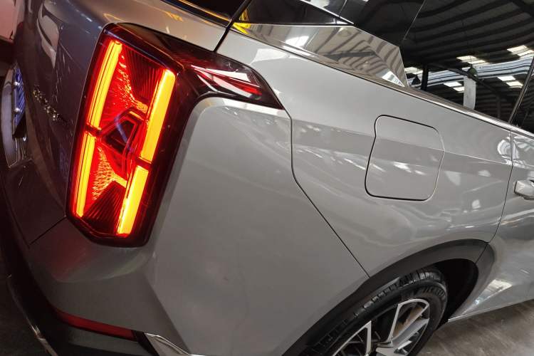 Used GAC Trumpchi GS8 2022 Flagship Series 2.0 TGDI Four-Wheel Drive Luxury Smart Connectivity Version (6 Seats)
