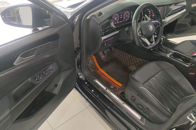 Used Volkswagen Passat 2023 380TSI Luxury Edition
