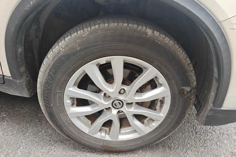 Used Nissan X-Trail 2017 2.0L CVT Comfort Edition 2WD Right Front Wheel Hub