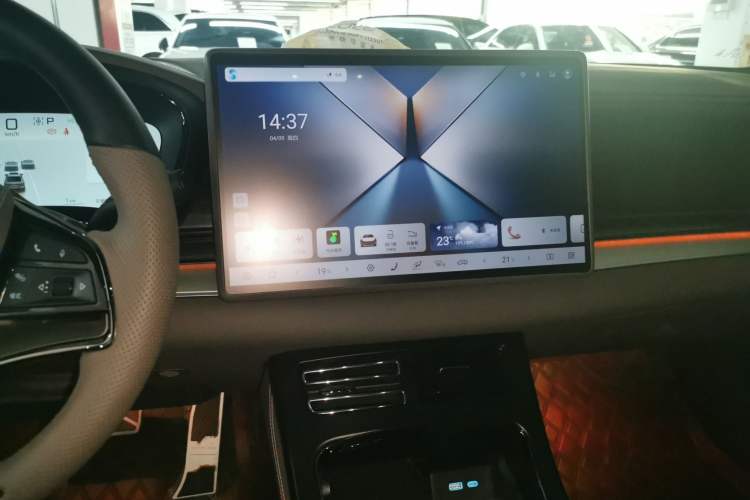 Used BYD Han 2025 DM-i 125KM Elite Model Audio And AC Panel