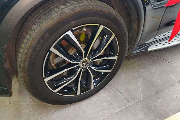 Used Mercedes-Benz GLC 2020 Facelift GLC 300 L 4MATIC Dynamic Edition