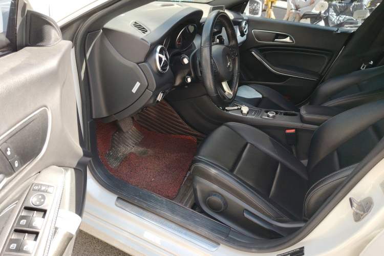 Used Mercedes-Benz CLA 2019 CLA 200 Sport Edition Driver Seat