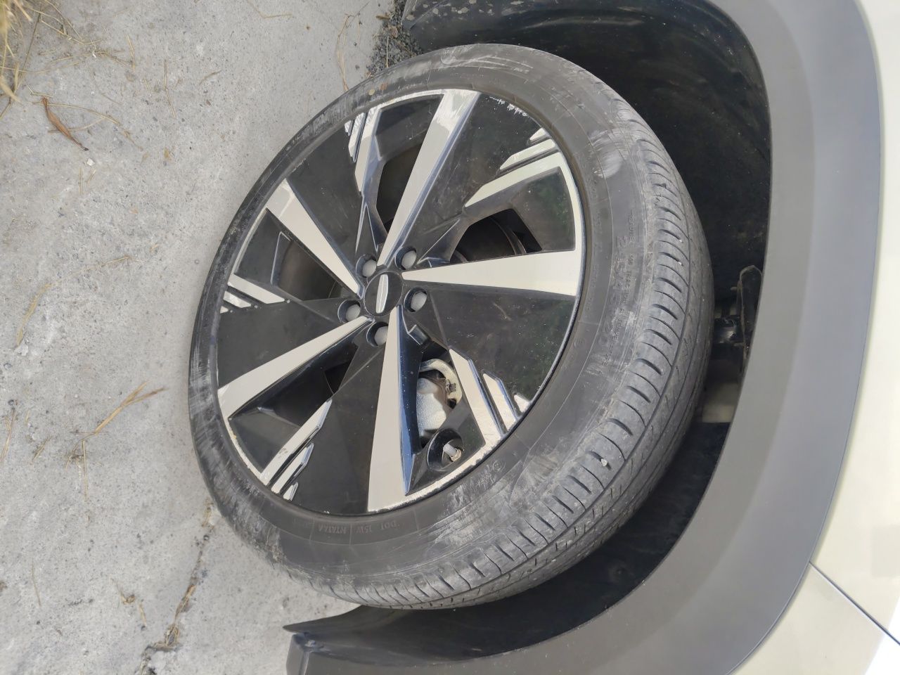 Geely Auto FX11 2023 1.5TD DCT Prestige Edition — снимка 8