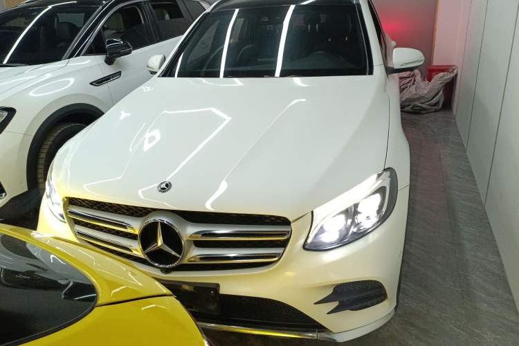 Used Mercedes-Benz GLC 2017 GLC 300 4MATIC Sport Edition
