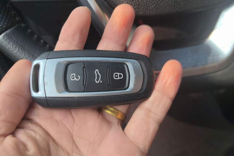 Used Geely Auto Emgrand GL 2017 1.8L Manual Elite Model
