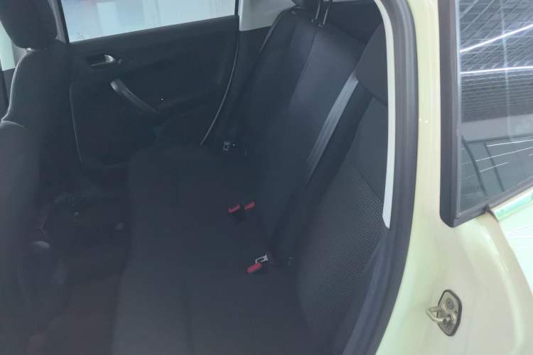 Used Peugeot 2008 2018 1.6L Automatic Fashion Edition Interior 4