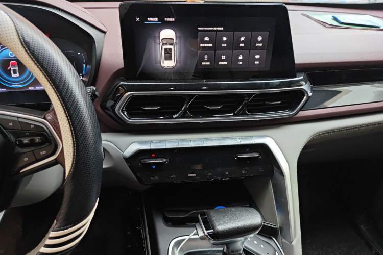 Used Baojun RS-5 2019 1.5T CVT Intelligent Driving Flagship Edition China V Emission Standard Audio And AC Panel