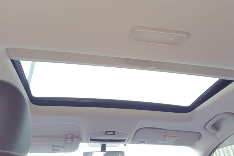 Used Geely Auto Emgrand 2022 4th Generation 1.5L CVT Luxury Model Headliner