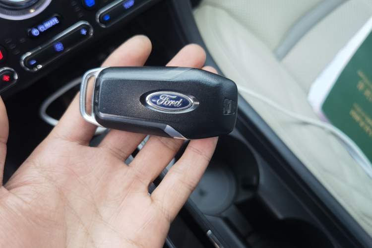 Used Ford Taurus 2017 EcoBoost 325 V6 LTD Limited Edition