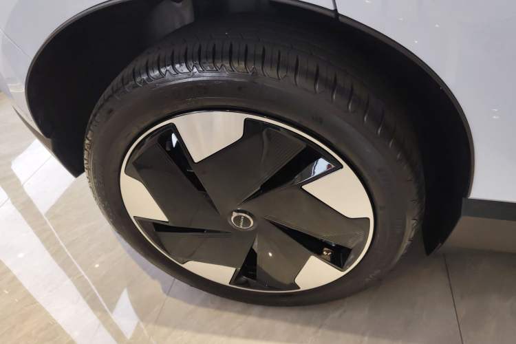 Used Volvo EX30 2025 Rear-Drive Long-Range Version Ultra
