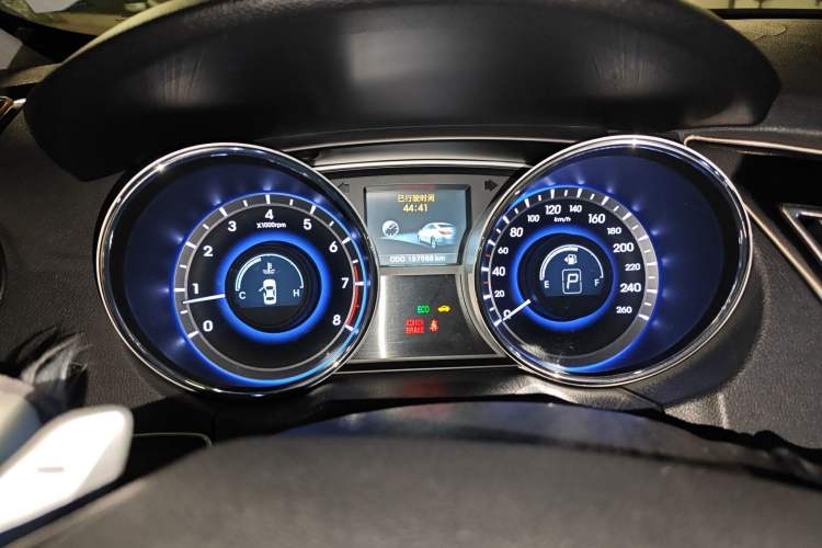 Used Hyundai Sonata 2013 2.4L Automatic Luxury Version China IV Standard
