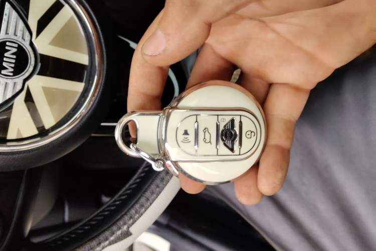 Used MINI 2016 1.2T ONE Pioneer Edition
