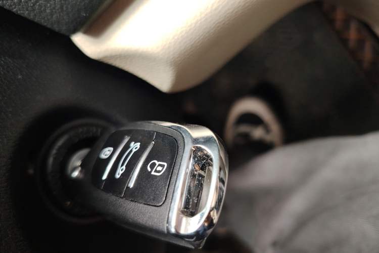 Used Haima S7 2013 2.0L Manual ZhiShang Version
