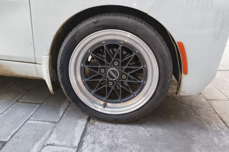 Used Chery QQ Ice Cream 2022 170km Sundae Phosphate Lithium-Ion Right Front Wheel Hub